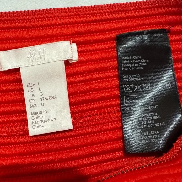 2 Piece H&M Red Skater Skirt & Matching Blazer Suit with Ribbed Pleats Size L/10 - Picture 5 of 16